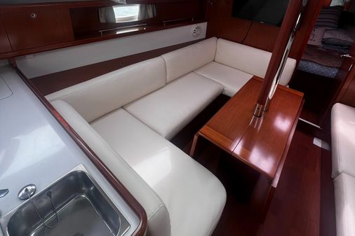 Beneteau 34 image