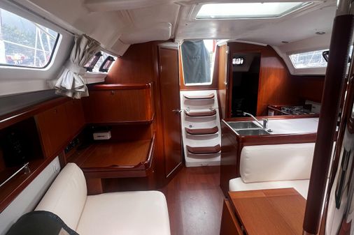 Beneteau 34 image