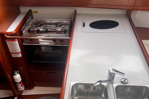 Beneteau 34 image