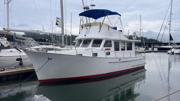 Marine Trader 36 Sedan Trawler 