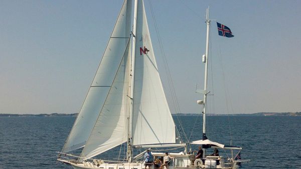 Nauticat 44 