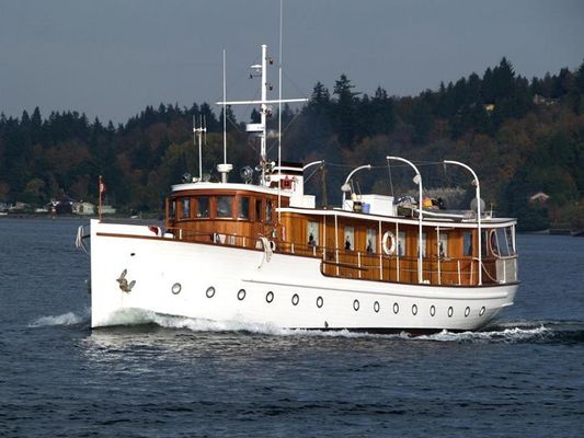 Custom HOFFAR-BEECHING Fantail Yacht - main image