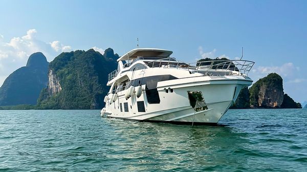 Azimut Grande 27M