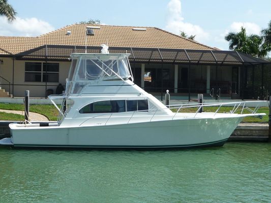 Egg Harbor 42 Convertible - main image