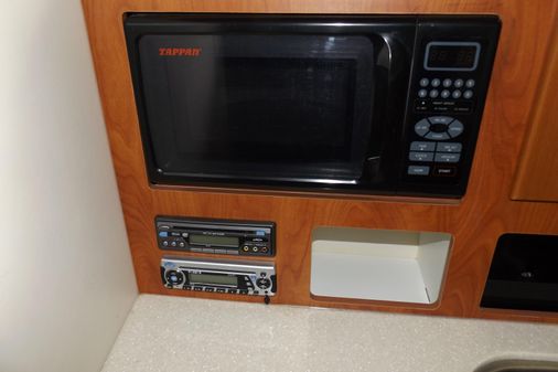 Bayliner 300 image