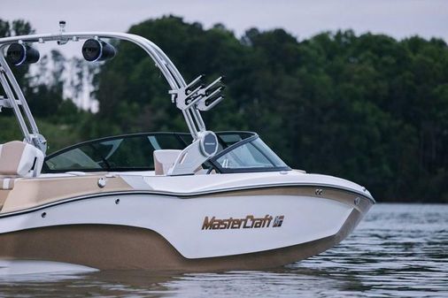 Mastercraft XT22 image