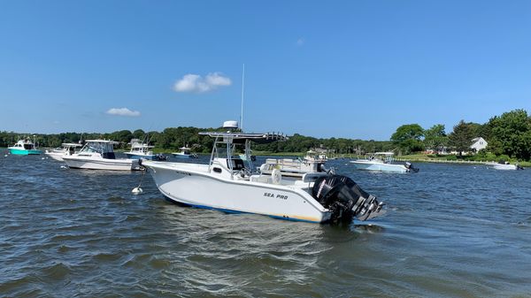 Sea Pro 270 Center Console 