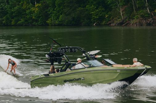 Mastercraft XT24 image