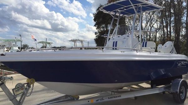 Glasstream 221 CC