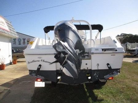 Robalo R200-CENTER-CONSOLE image