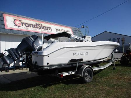 Robalo R200-CENTER-CONSOLE image