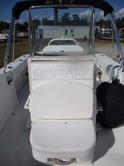 Robalo R200-CENTER-CONSOLE image