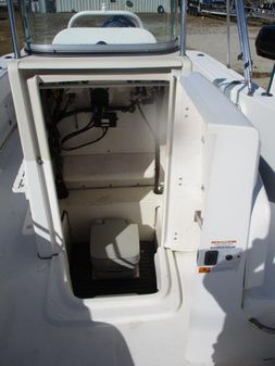 Robalo R200-CENTER-CONSOLE image