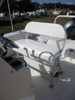 Robalo R200-CENTER-CONSOLE image