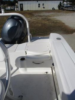 Robalo R200-CENTER-CONSOLE image