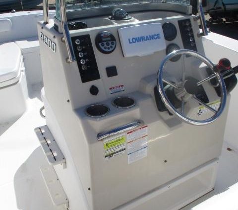 Robalo R200-CENTER-CONSOLE image