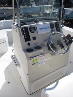 Robalo R200-CENTER-CONSOLE image