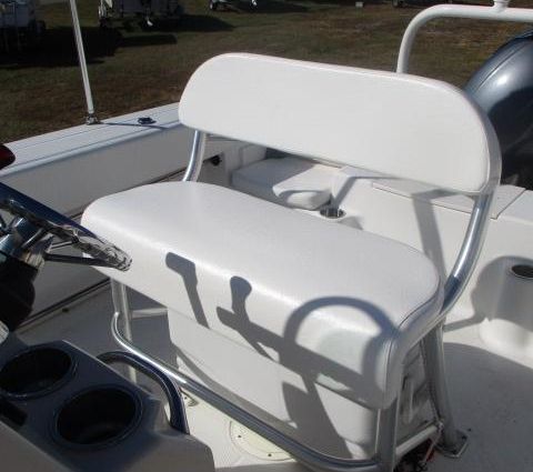 Robalo R200-CENTER-CONSOLE image