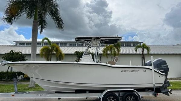 Key West 244 Center Console