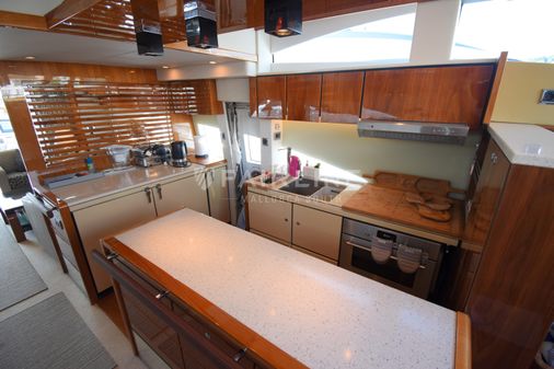 Fairline SQUADRON-68 image