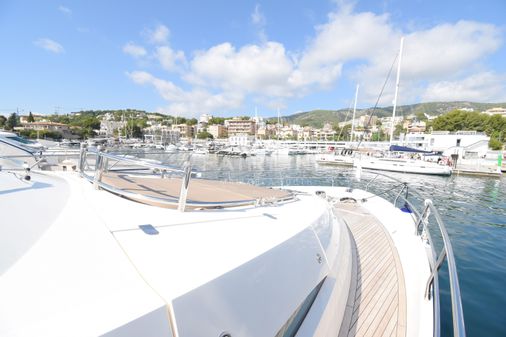 Fairline SQUADRON-68 image