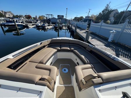 Sea Ray 310 SLX image