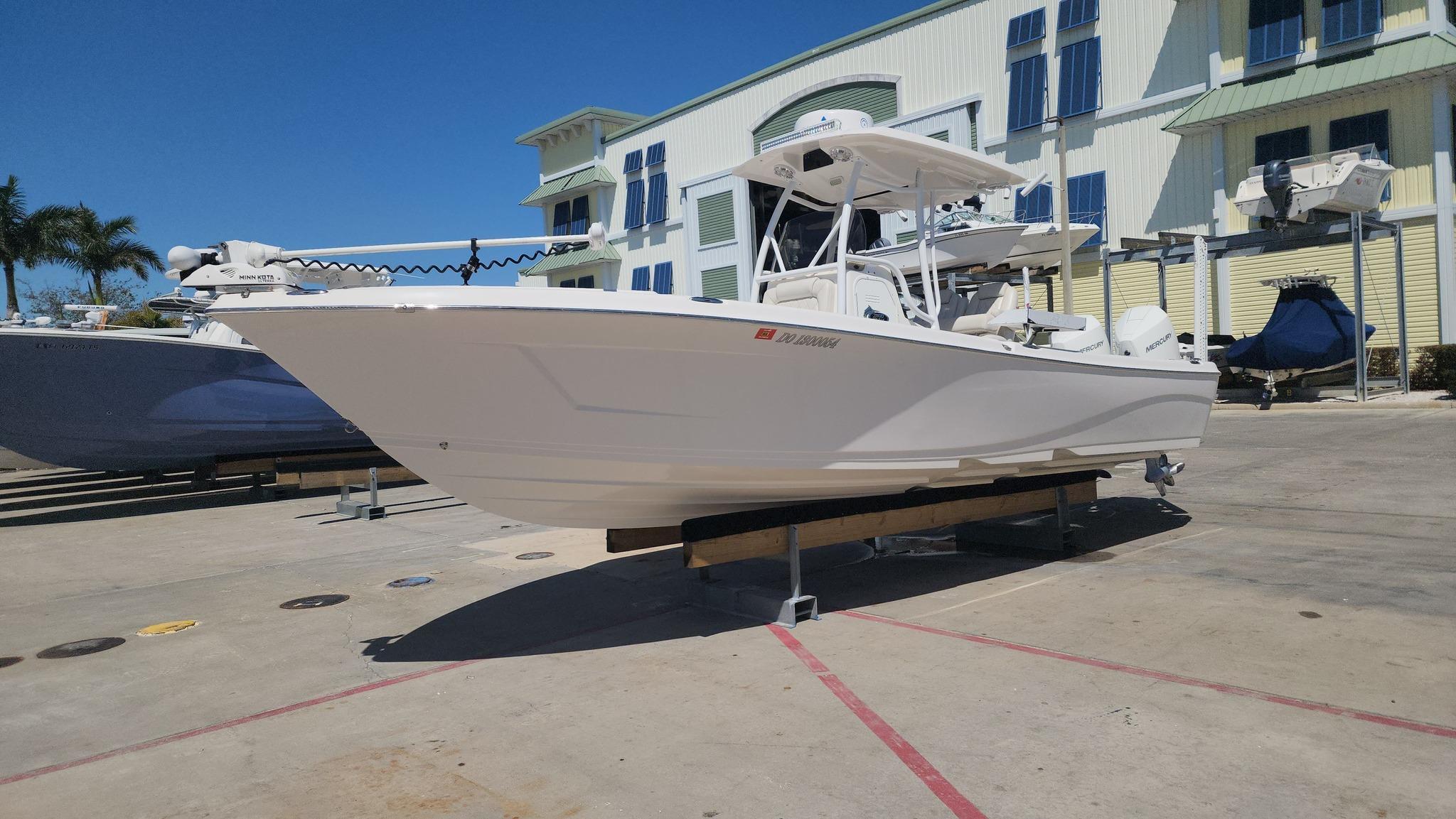 2020 Blue Wave 2800 makaira