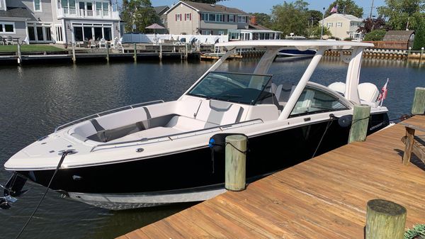 Chaparral 300 OSX