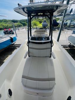 Boston Whaler 250 Dauntless image