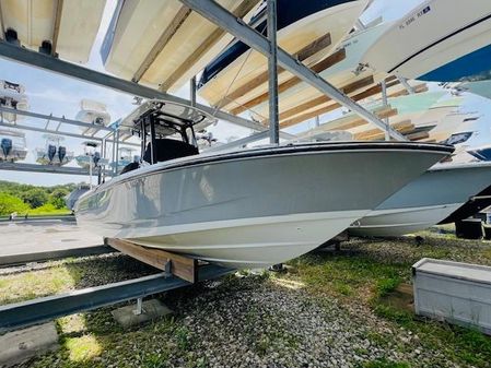 Boston Whaler 250 Dauntless image