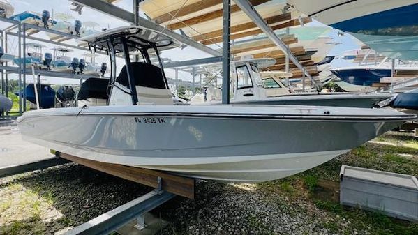 Boston Whaler 250 Dauntless image