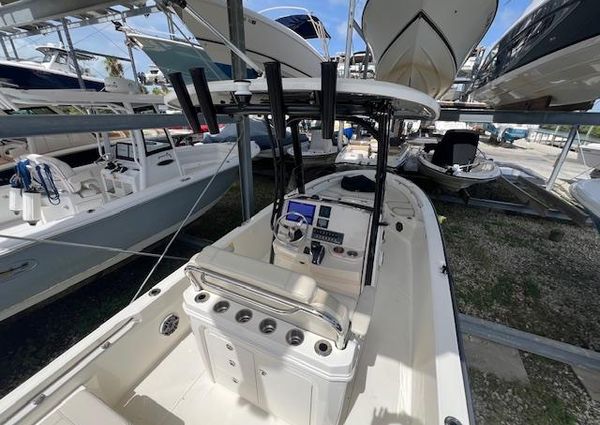 Boston Whaler 250 Dauntless image