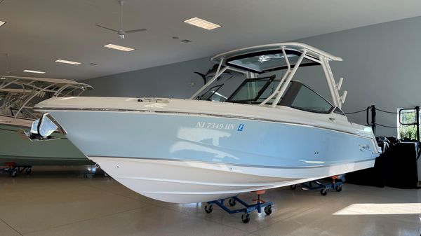Boston Whaler 240 Vantage
