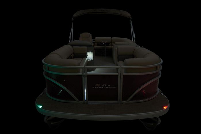 2024 Sun Tracker Party Barge 20 DLX Lakeville, Massachusetts
