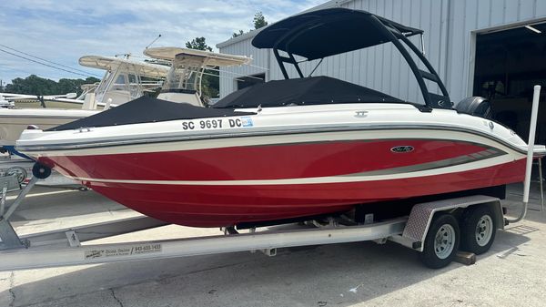 Sea Ray SPX 210 OB 