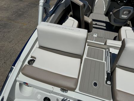 Crownline 240-SS image