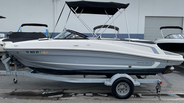 Bayliner VR5 Bowrider I/O