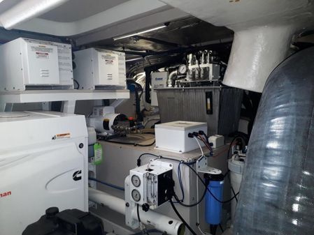 Sea Ray L650 Fly image