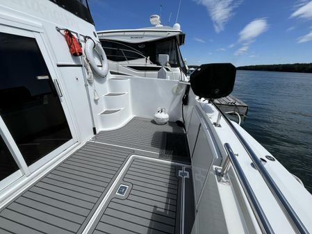 Carver 444 Cockpit Motor Yacht image