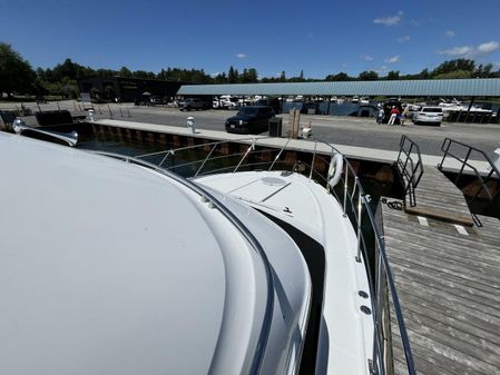 Carver 444 Cockpit Motor Yacht image