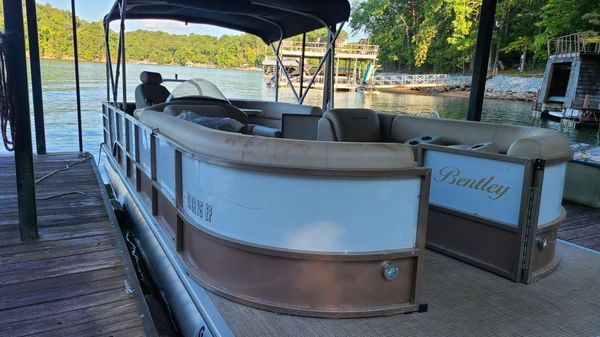 Bentley Pontoons 240 CRUISE