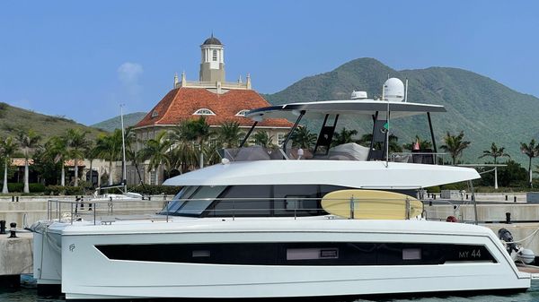 Fountaine Pajot MY 44