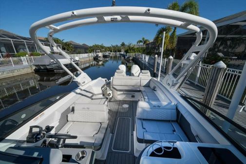 Sea Ray 29' image