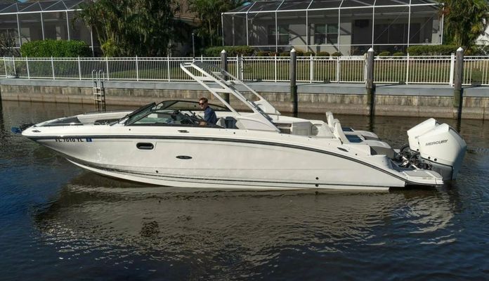 Sea Ray 29' - main image