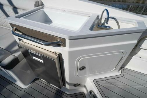 Sea Ray 29' image