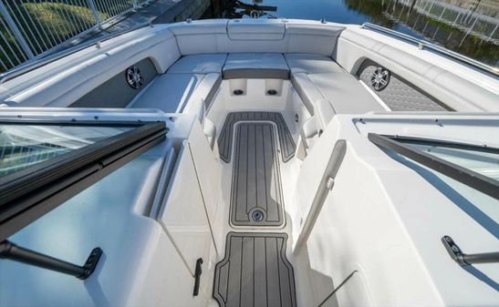 Sea Ray 29' image