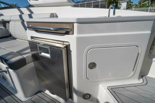 Sea Ray 29' image