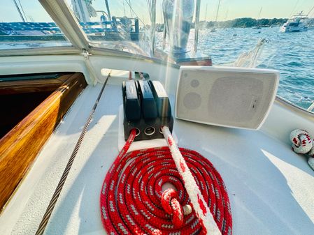 Little-harbor 44-AFT-COCKPIT image