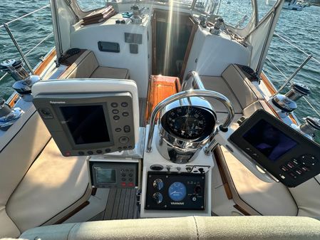 Little-harbor 44-AFT-COCKPIT image