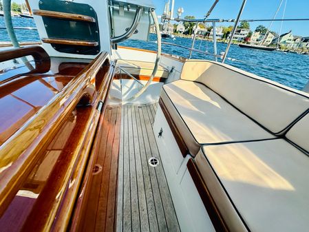 Little-harbor 44-AFT-COCKPIT image